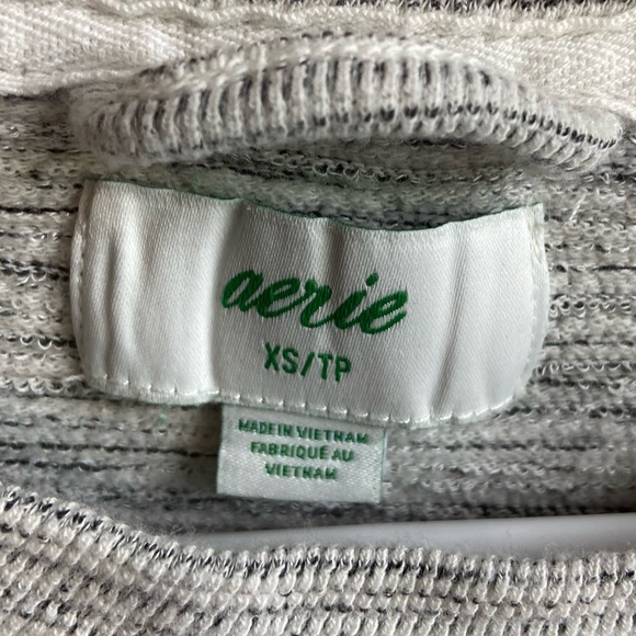 Aerie Heathered Light Gray Crewneck Sweatshirt - Picture 3 of 9